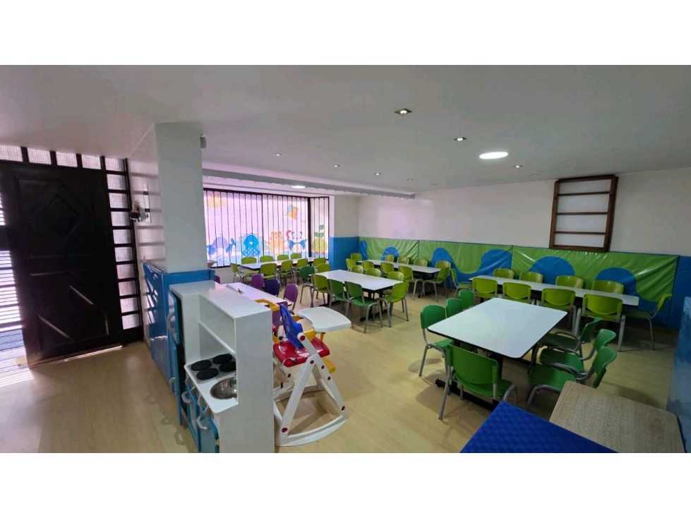 Casa en venta en Santa Barbara, Bogotá · foto 3 de 24