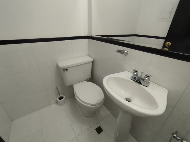 Oficina en arriendo en El Poblado, Medellín, 48 m² · foto 8 de 8