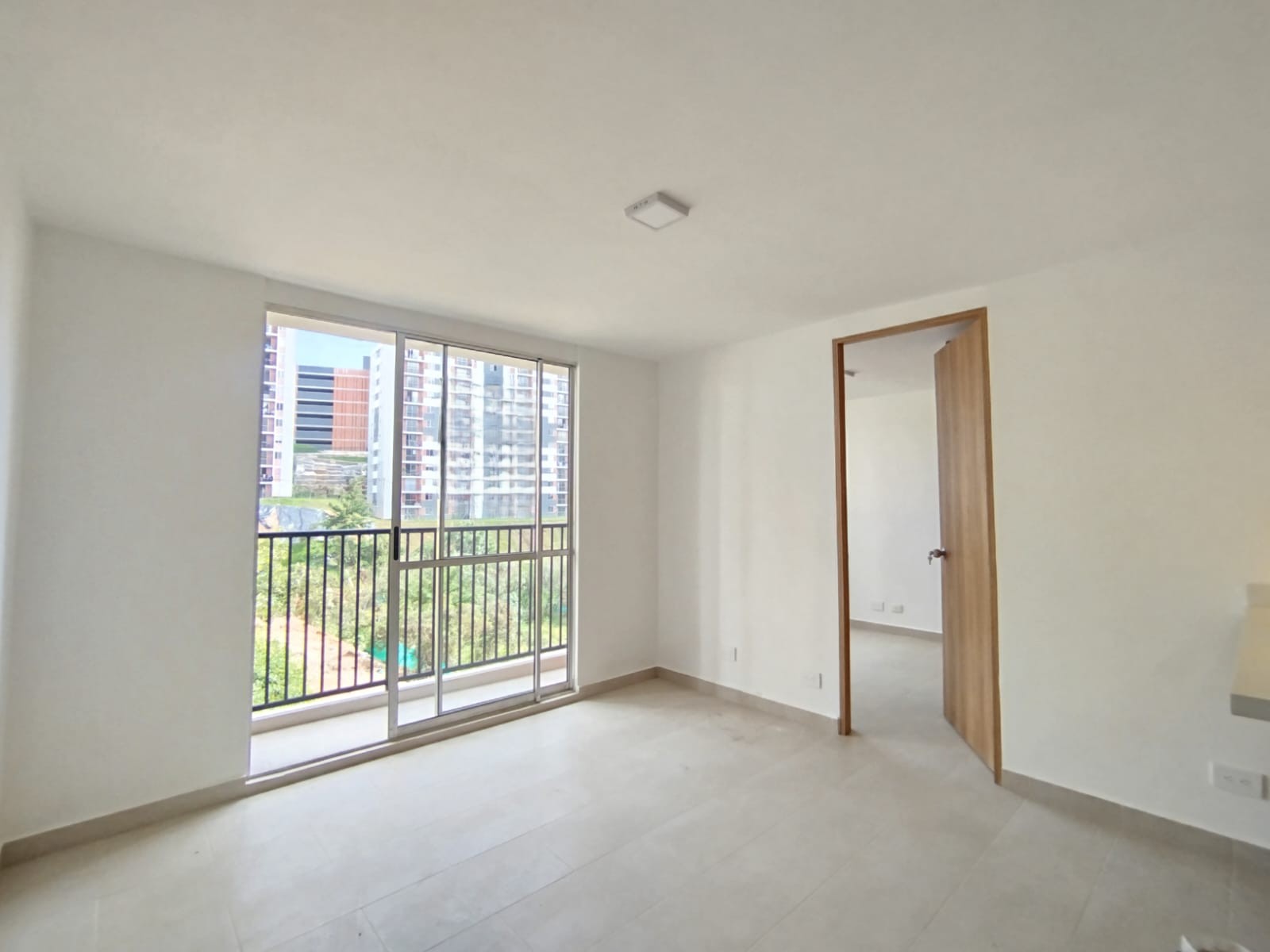 Apartamento en arriendo en Centro, Rionegro · foto 4 de 16