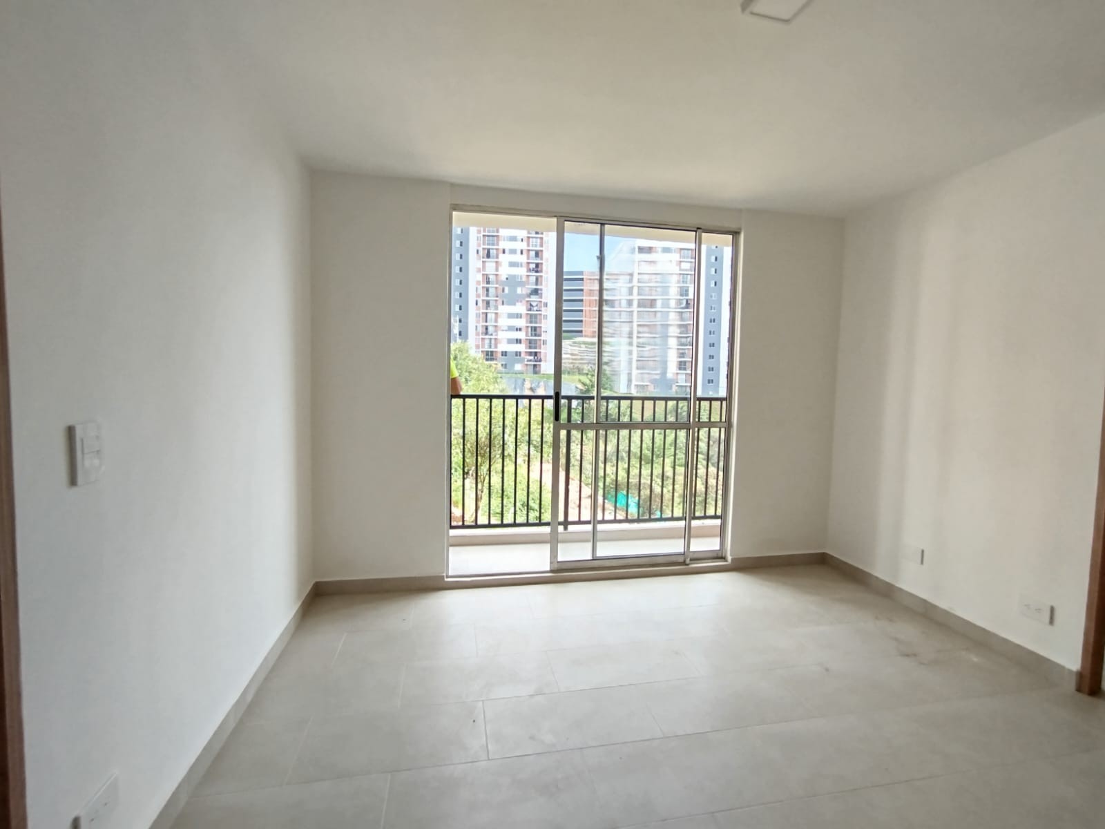 Apartamento en arriendo en Centro, Rionegro · foto 5 de 16