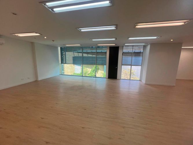 Oficina en arriendo en El Poblado, Medellín, 84 m² · foto 2 de 18