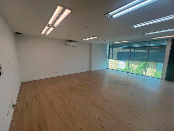 Oficina en arriendo en El Poblado, Medellín, 84 m² · foto 6 de 18