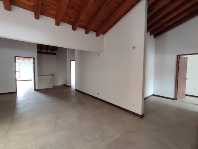 Local en arriendo en La Ceja, 380 m² · foto 9 de 12