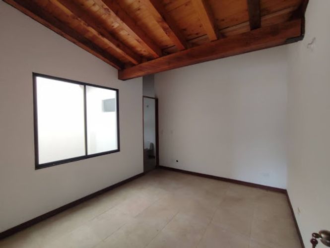 Local en arriendo en La Ceja, 380 m² · foto 10 de 12