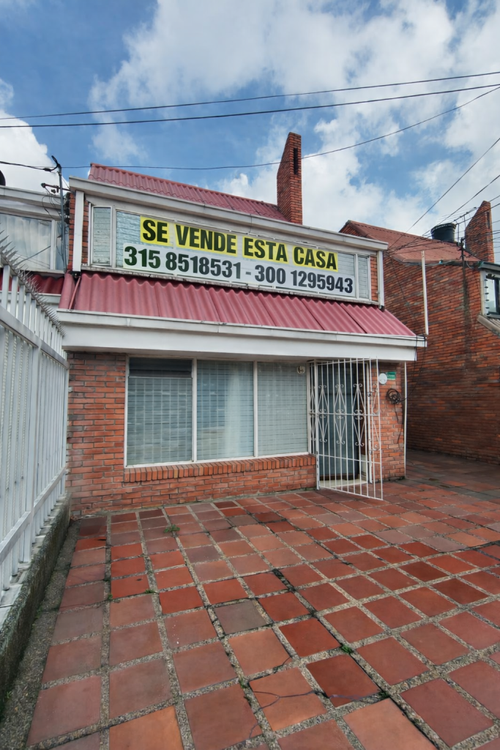 Casa de 5 alcobas en venta en La Castellana, Bogotá, 243 m² · foto 3 de 20