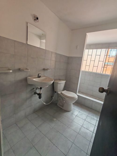 Casa de 5 alcobas en venta en La Castellana, Bogotá, 243 m² · foto 15 de 20