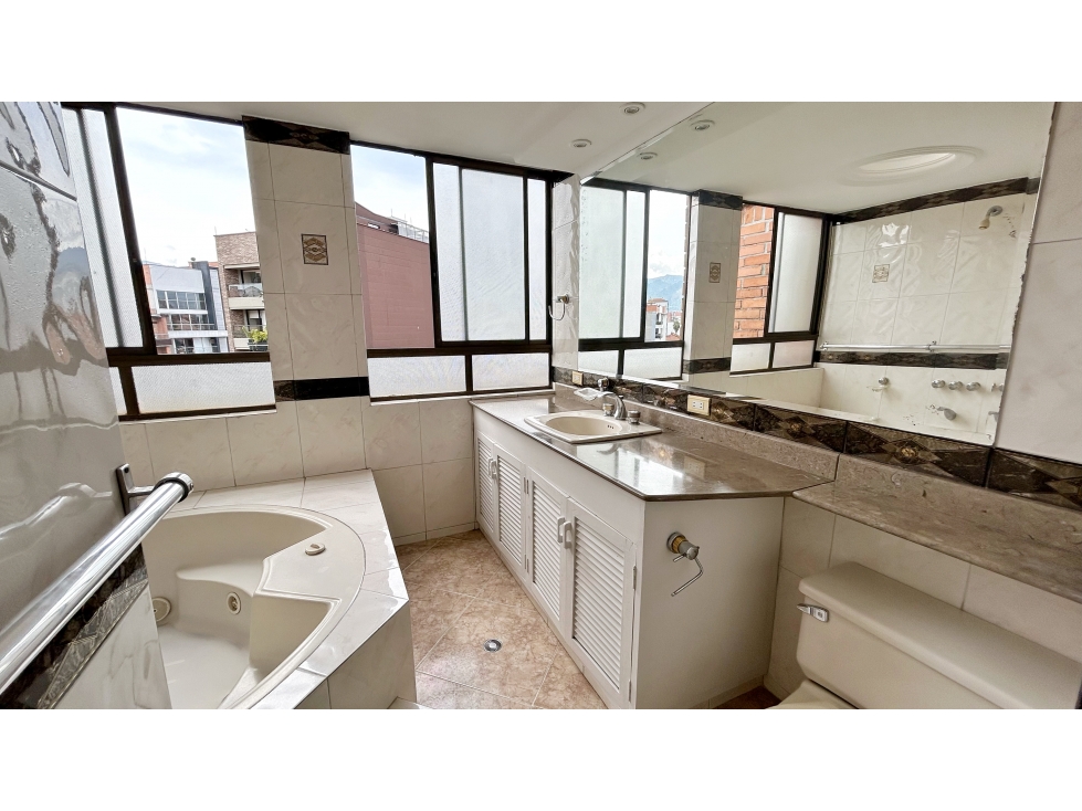 Apartamento en venta en Conquistadores, Medellín · foto 10 de 24