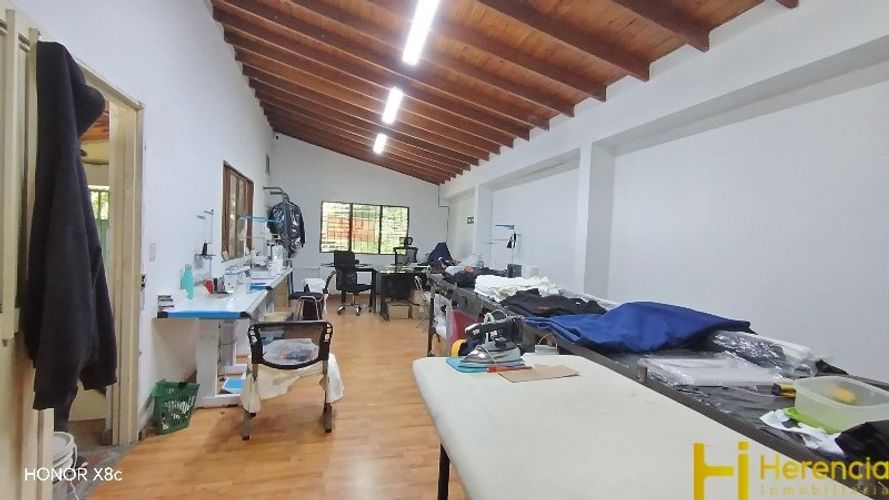 Bodega en venta en Belén, Medellín, 387 m² · foto 10 de 12