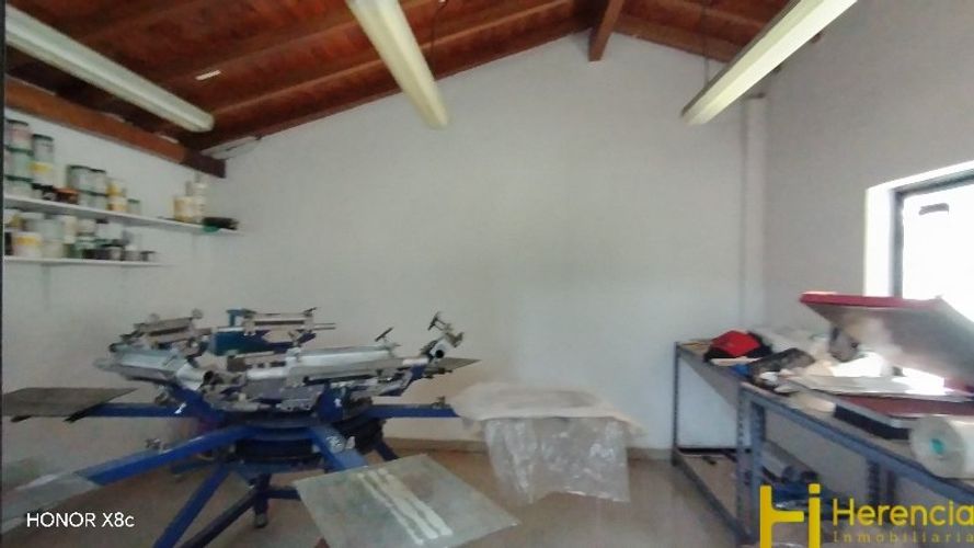 Bodega en venta en Belén, Medellín, 387 m² · foto 11 de 12