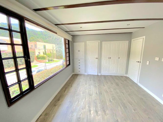 Casa de 5 alcobas en venta en Santa Ana Oriental, Bogotá, 550 m² · foto 19 de 24