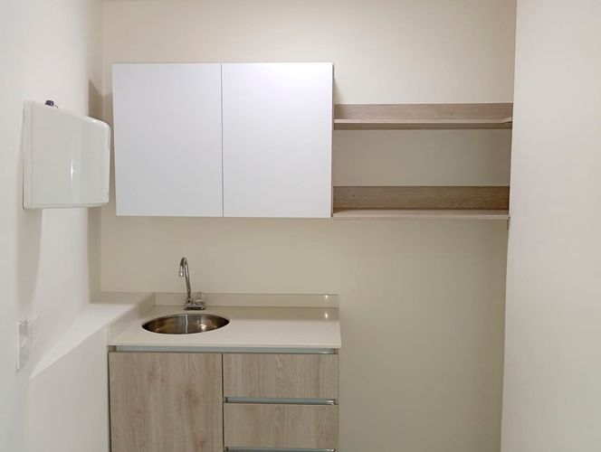 Oficina en arriendo en El Poblado, Medellín, 75 m² · foto 6 de 11