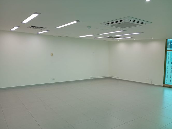 Oficina en arriendo en El Poblado, Medellín, 75 m² · foto 7 de 11