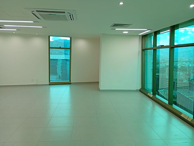 Oficina en arriendo en El Poblado, Medellín, 75 m² · foto 3 de 11