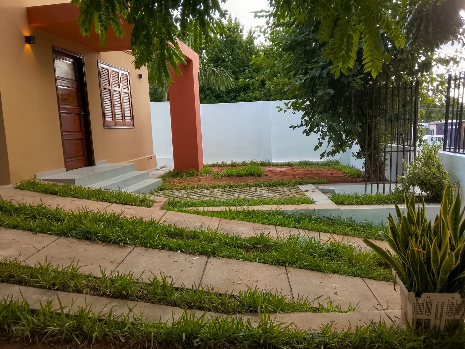 CASA EN VENTA EN ASUNCION ITA ENRAMADA -3 DORMITORIOS + QUINCHO — foto 2