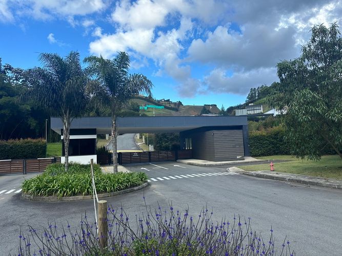 Lote en venta en El Chuscal, El Retiro, 1116 m² · foto 2 de 5