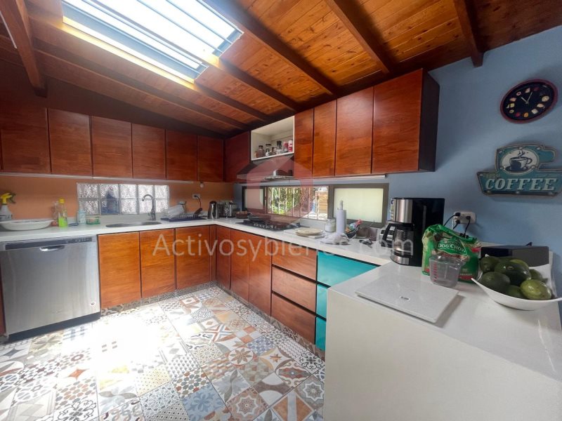 4BR Country House in Mampuesto (2200 m²) for Sale - 2