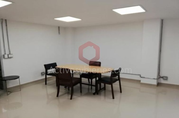 Oficina en arriendo en Laureles, Medellín, 70 m² · foto 2 de 11