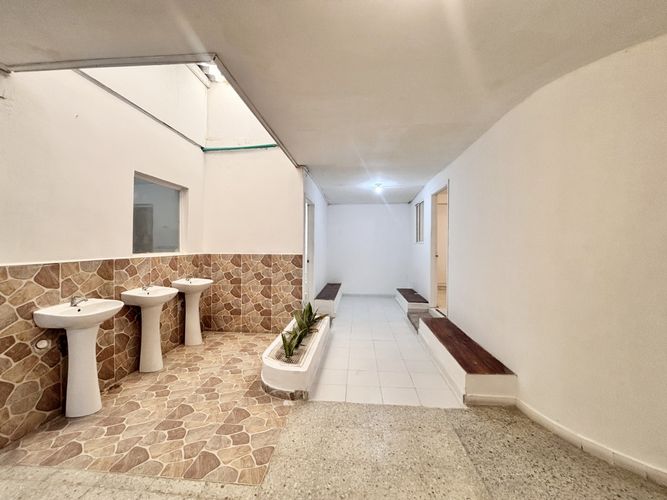 Casa de 18 alcobas en arriendo en El Golf, Barranquilla, 554 m² · foto 13 de 24