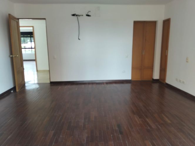 Apartamento de 3 alcobas en venta en La Bella, Pereira, 230 m² · foto 6 de 19