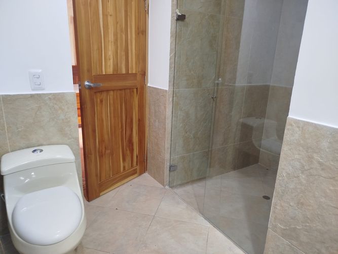 Casa de 5 alcobas en arriendo en Guarne, 500 m² · foto 2 de 20