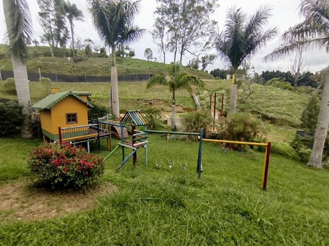 Casa de 5 alcobas en arriendo en Guarne, 500 m² · foto 19 de 20