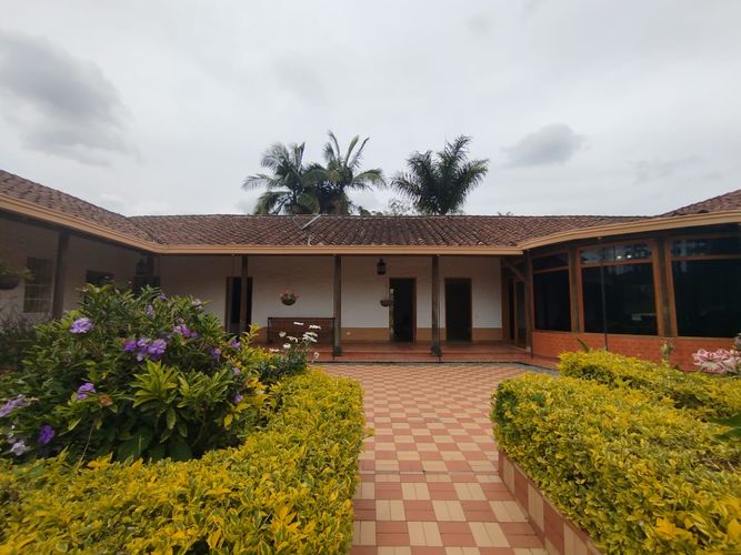 Casa de 5 alcobas en arriendo en Guarne, 500 m² · foto 20 de 20