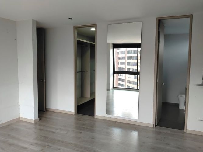 Apartamento de 3 alcobas en arriendo en El Poblado, Medellín, 148 m² · foto 9 de 18