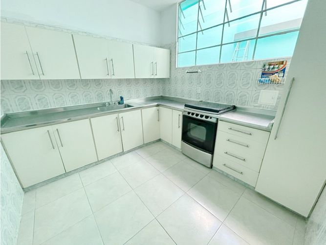 Casa de 9 alcobas en venta en El Prado, Bucaramanga, 310 m² · foto 9 de 24
