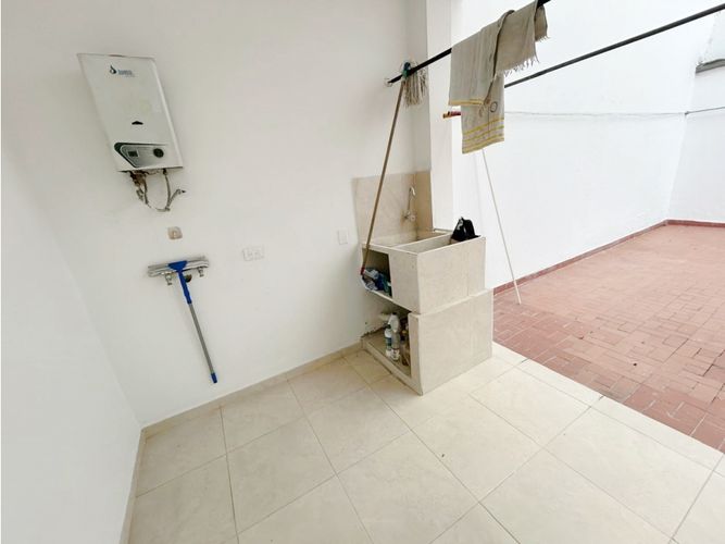 Casa de 9 alcobas en venta en El Prado, Bucaramanga, 310 m² · foto 11 de 24