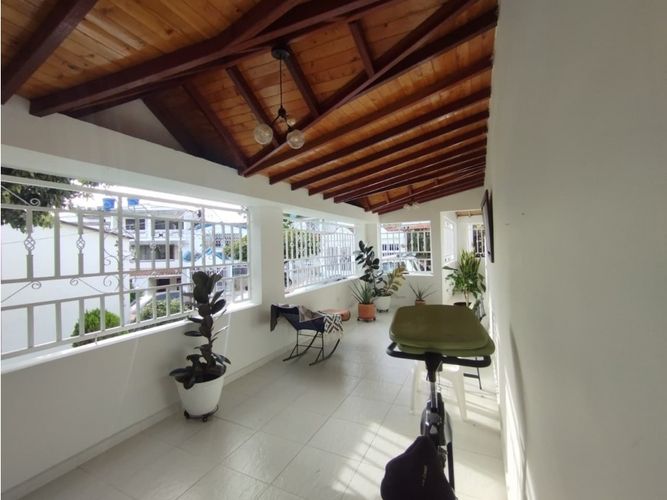 Casa de 5 alcobas en venta en Villa España, Floridablanca, 200 m² · foto 3 de 24