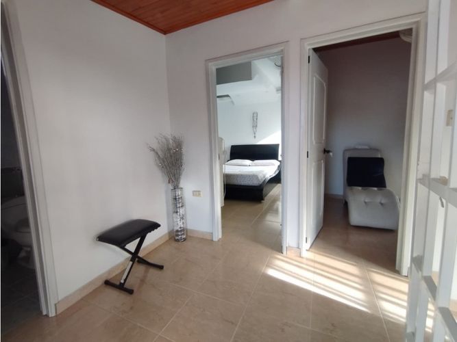 Casa de 5 alcobas en venta en Villa España, Floridablanca, 200 m² · foto 8 de 24