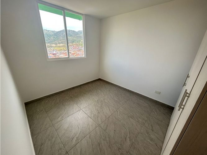 Apartamento de 3 alcobas en venta en Quintas Del Llanito, Girón, 58 m² · foto 11 de 24