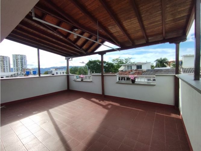 Casa de 5 alcobas en venta en Villa España, Floridablanca, 200 m² · foto 23 de 24