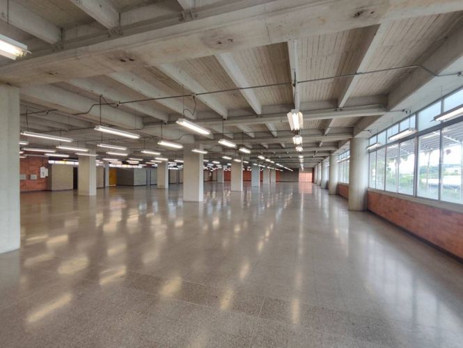 Oficina en arriendo en El Poblado, Medellín, 152 m² · foto 7 de 23