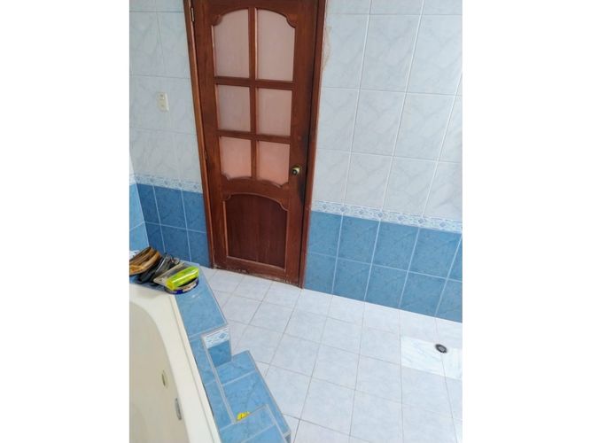 Casa de 3 alcobas en venta en Andalucia, Floridablanca, 230 m² · foto 11 de 18