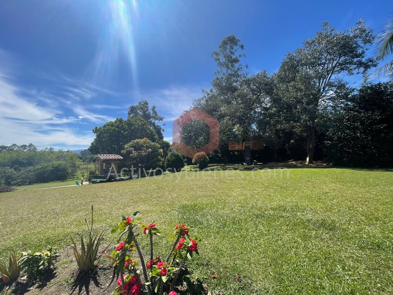 4BR House in Aeropuerto (6000 m²) - 4