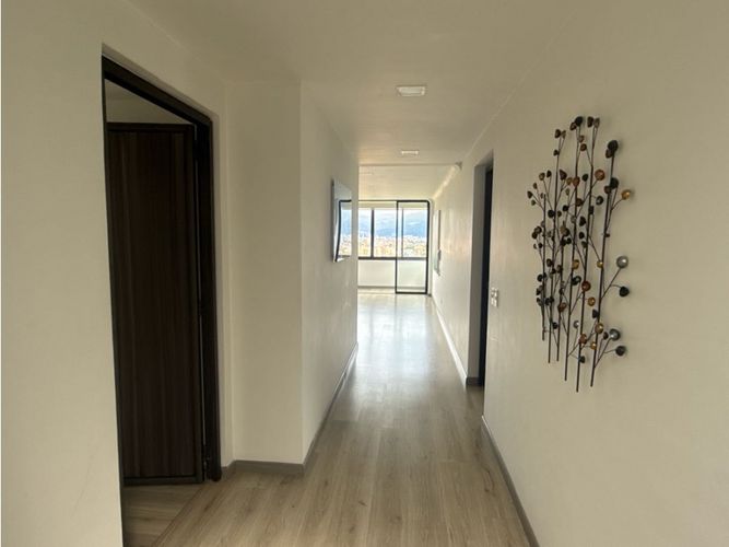 Apartamento de 3 alcobas en venta en Cerros De Suba, Bogotá, 300 m² · foto 11 de 24