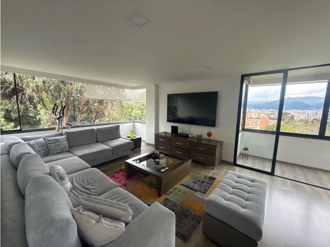 Apartamento de 3 alcobas en venta en Cerros De Suba, Bogotá, 300 m² · foto 13 de 24