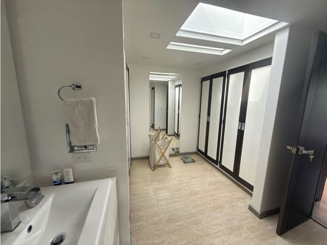Apartamento de 3 alcobas en venta en Cerros De Suba, Bogotá, 300 m² · foto 24 de 24