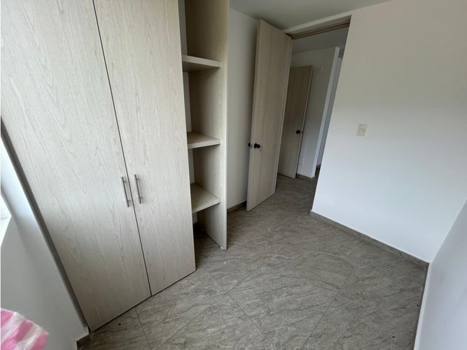 Apartamento de 3 alcobas en venta en Aldea Alta, Girón, 58 m² · foto 14 de 24