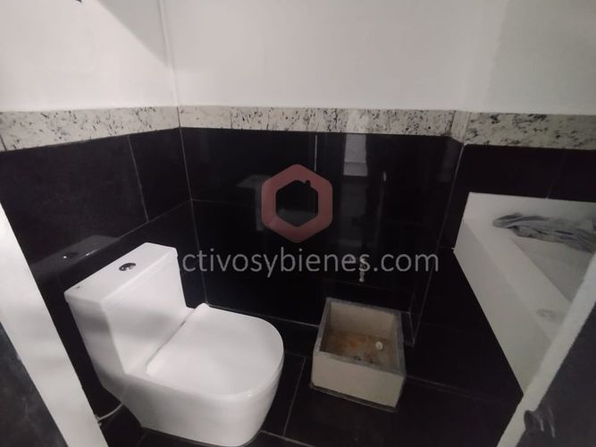 Bodega en arriendo en Cristo Rey, Medellín, 240 m² · foto 6 de 18