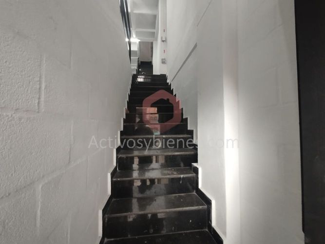 Bodega en arriendo en Cristo Rey, Medellín, 240 m² · foto 7 de 18