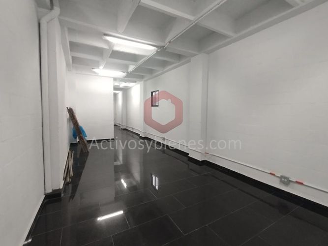 Bodega en arriendo en Cristo Rey, Medellín, 240 m² · foto 12 de 18