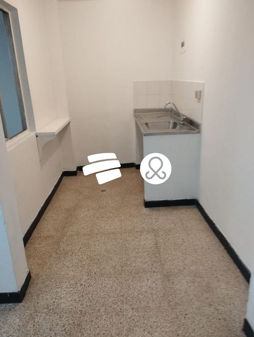 Local en venta en Boston, Medellín, 43 m² · foto 6 de 9