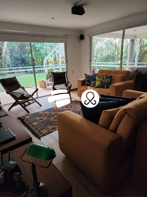 Casa de 4 alcobas en venta en Urbanización Las Cumbres, Medellín, 271 m² · foto 3 de 13