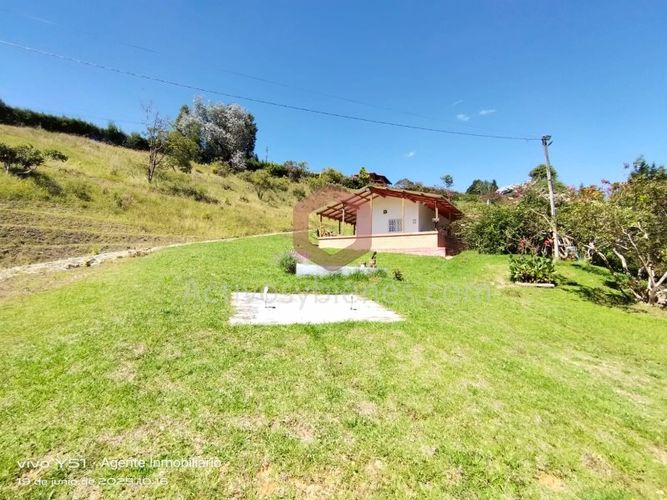 Finca en venta en Piedras Blancas, Guarne, 9311 m² · foto 2 de 21
