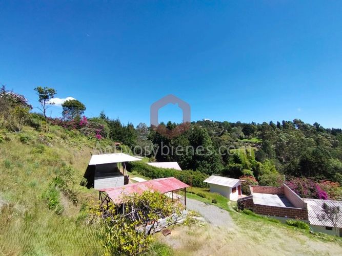Finca en venta en Piedras Blancas, Guarne, 9311 m² · foto 4 de 21