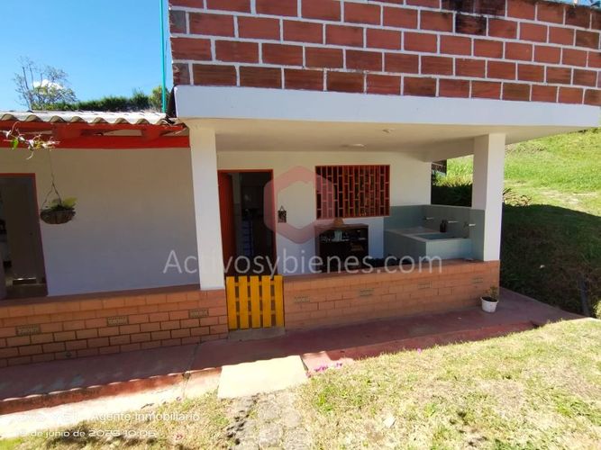 Finca en venta en Piedras Blancas, Guarne, 9311 m² · foto 14 de 21