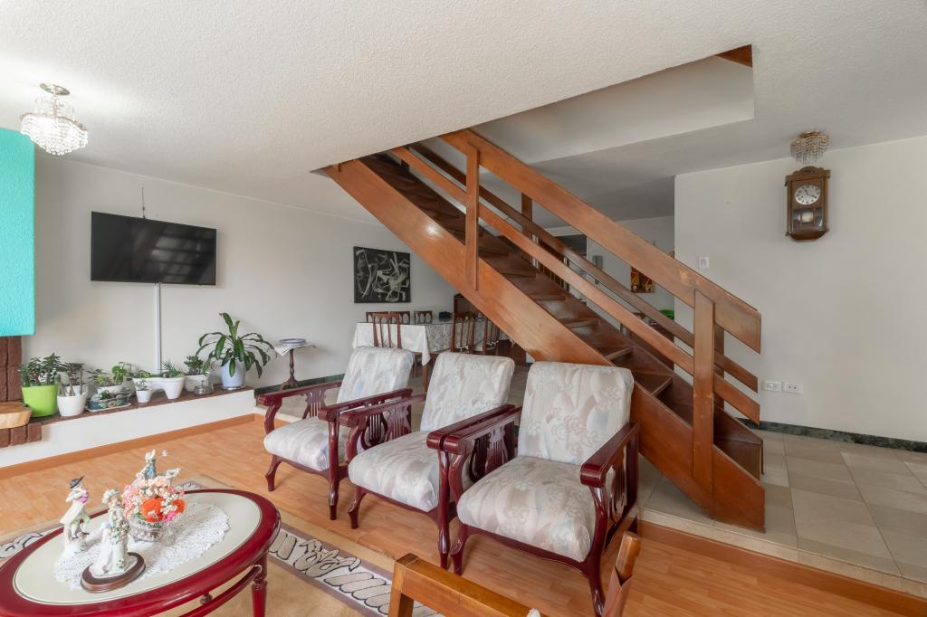 Casa en venta en La Floresta, Bogotá · foto 3 de 18