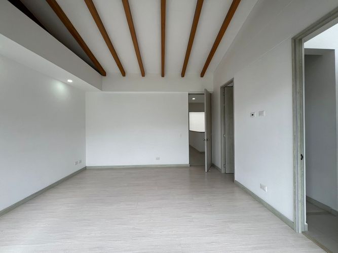 Casa de 3 alcobas en venta en El Porvenir, Rionegro, 168 m² · foto 9 de 16